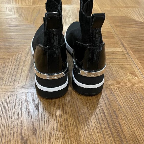 Michael Kors ankle black boots - Picture 3 of 4